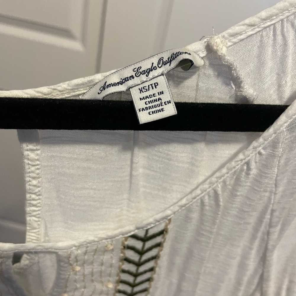 American Eagle. Size XS. Peasant style white. - Picture 3 of 5
